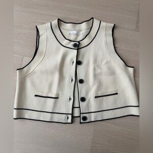 Oak and Fort Cream Sleeveless Cropped Button Vest with Black Piping